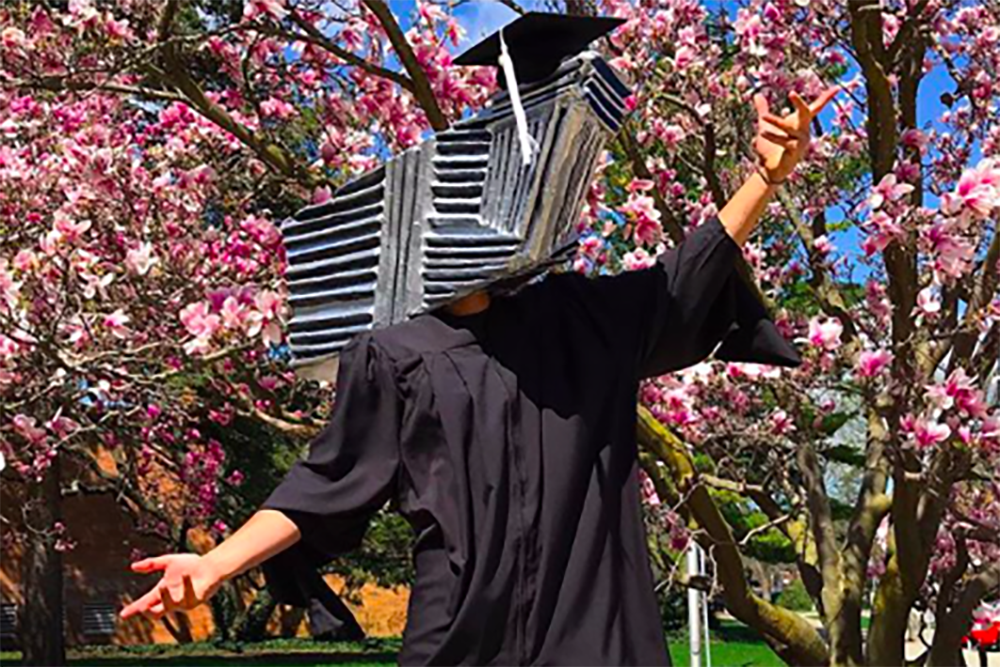 Read more about the article ACM Alumnus Connects with Others Through Art